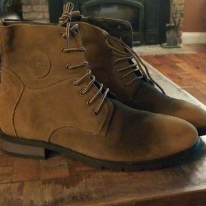 Mens distressed boots